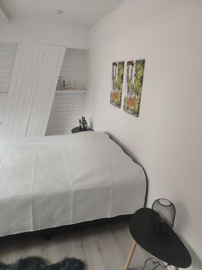 Het Kapittel Bed & Breakfast Ипер Екстериор снимка
